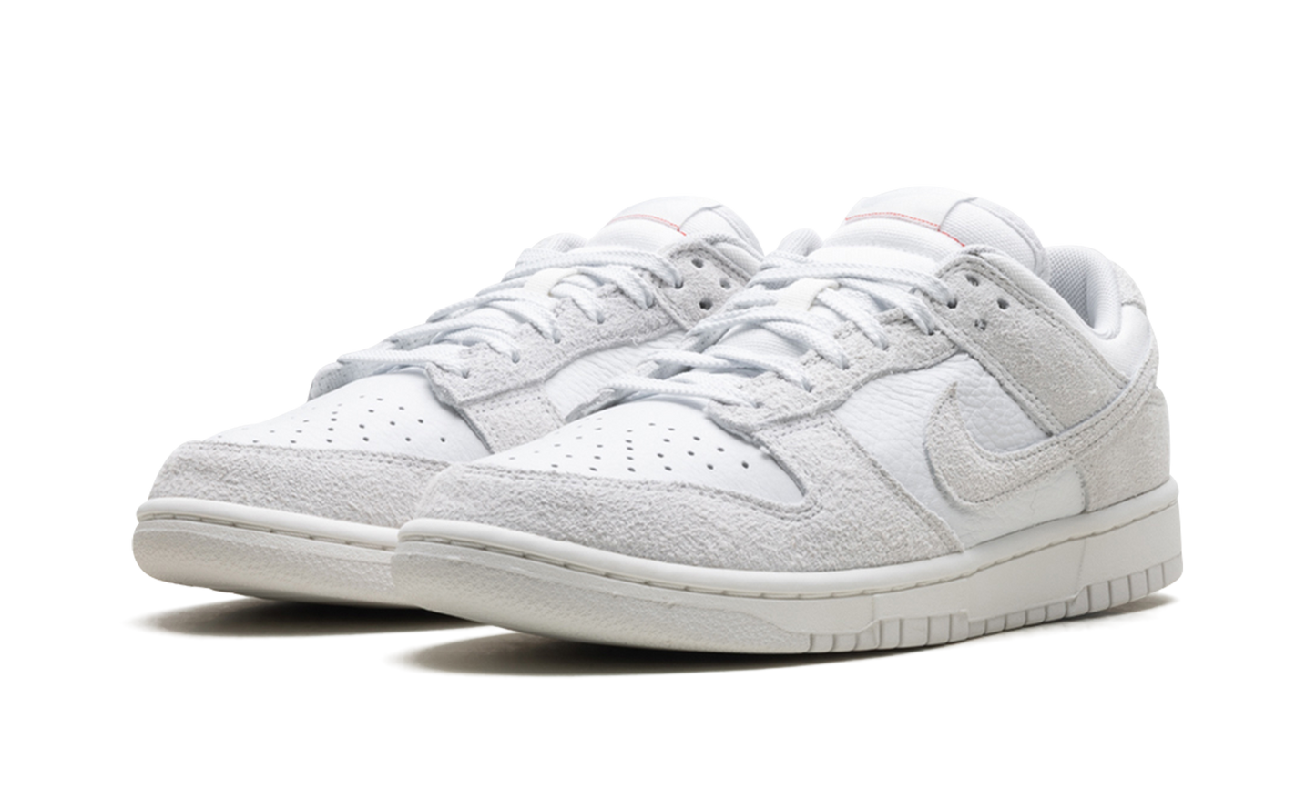 Dunk Low WMNS "Summit White Photon Dust"