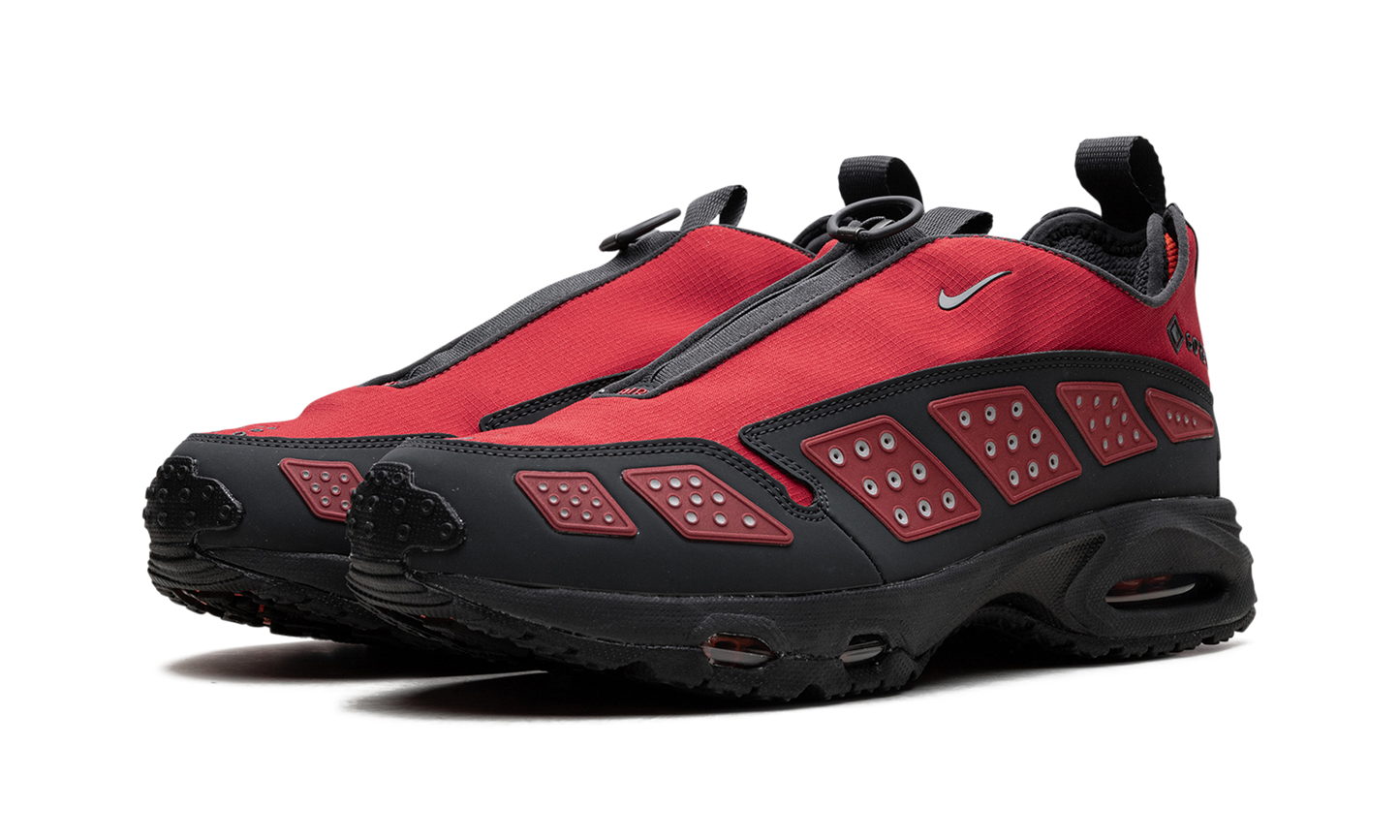 Air Max SNDR GTX WMNS "Hyper Crimson"