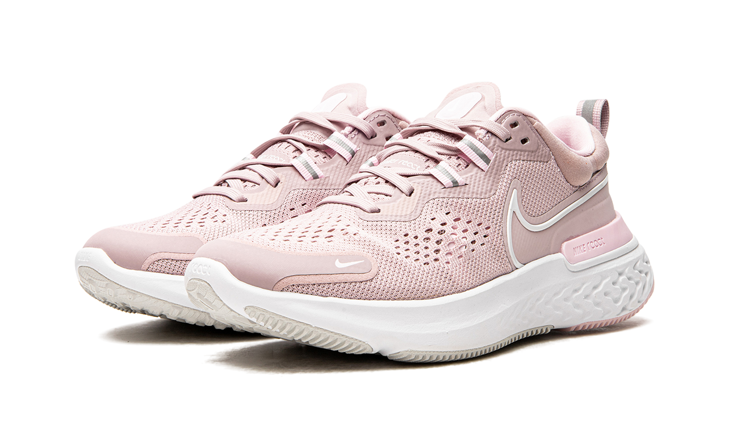 WMNS React Miler 2