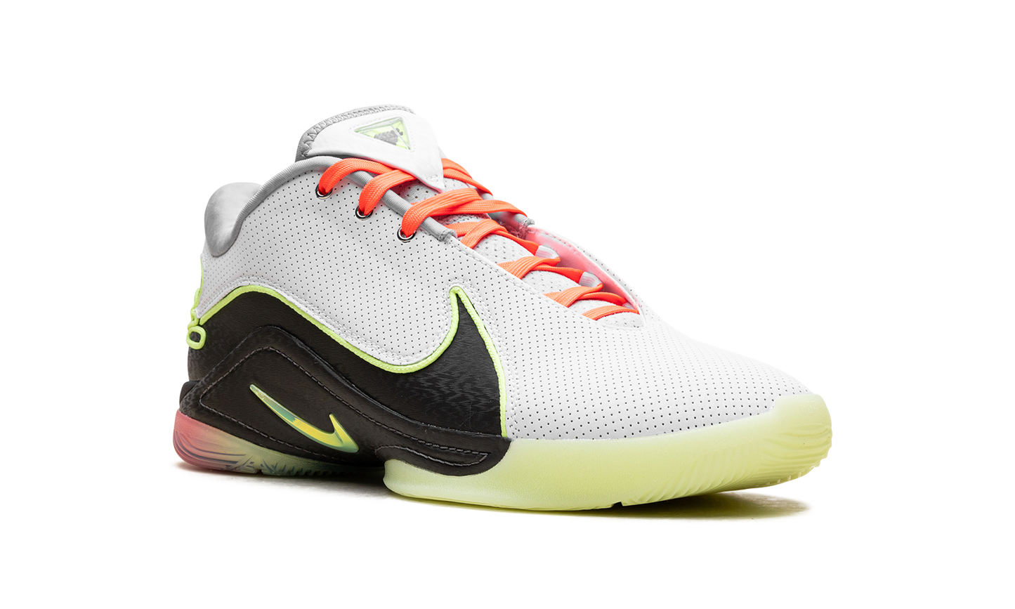 LeBron 22 "Crown Jewel"