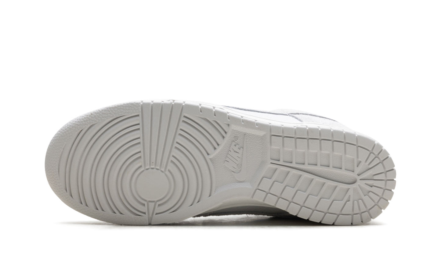 Dunk Low WMNS "Summit White Photon Dust"