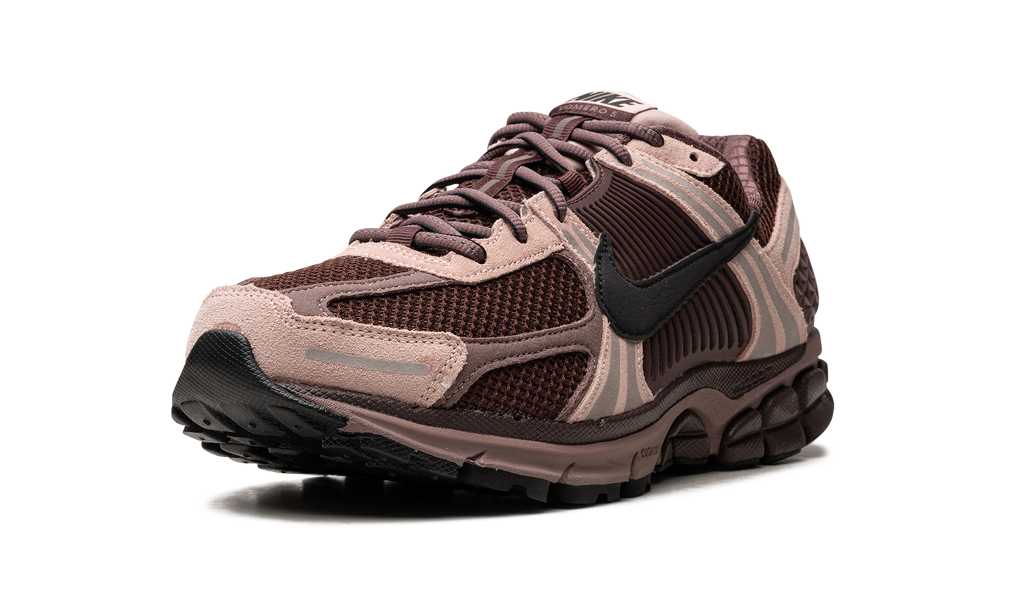 ZOOM VOMERO 5 WMNS "Plum Eclipse"