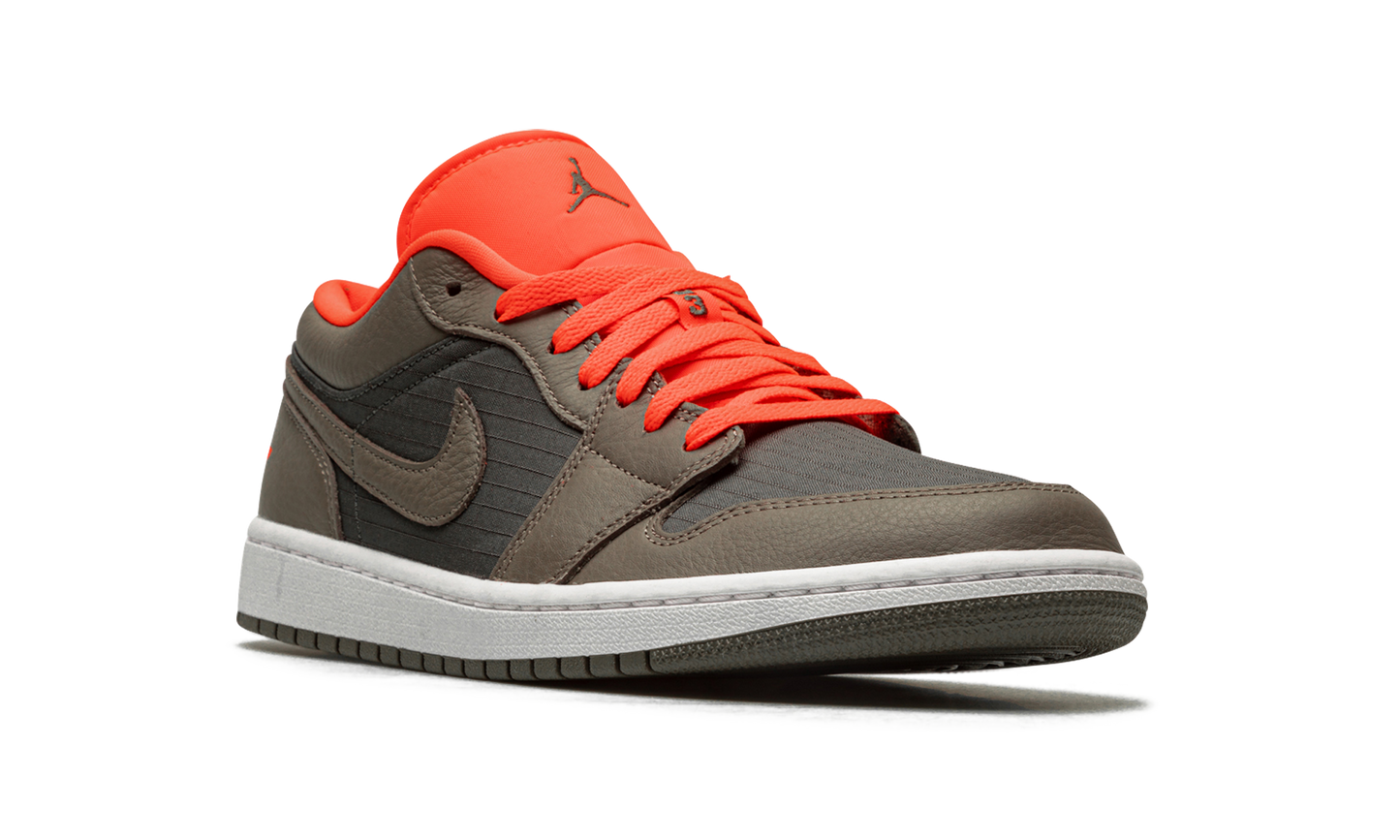 AIR JORDAN 1 LO SE WMNS "Black / Olive/ Bright Crimson"