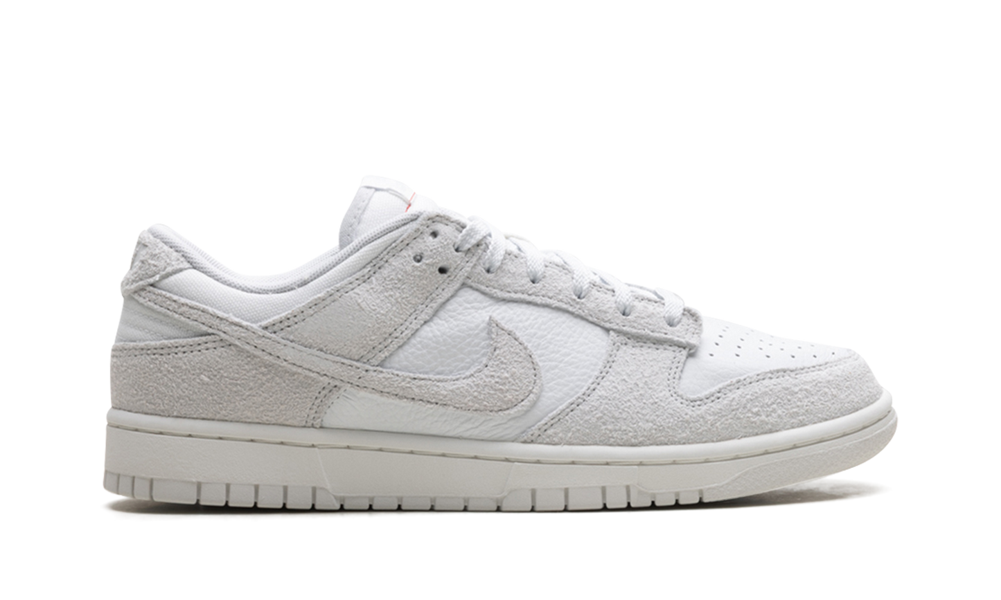 Dunk Low WMNS "Summit White Photon Dust"