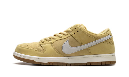 SB Dunk Low "Saturn Gold"