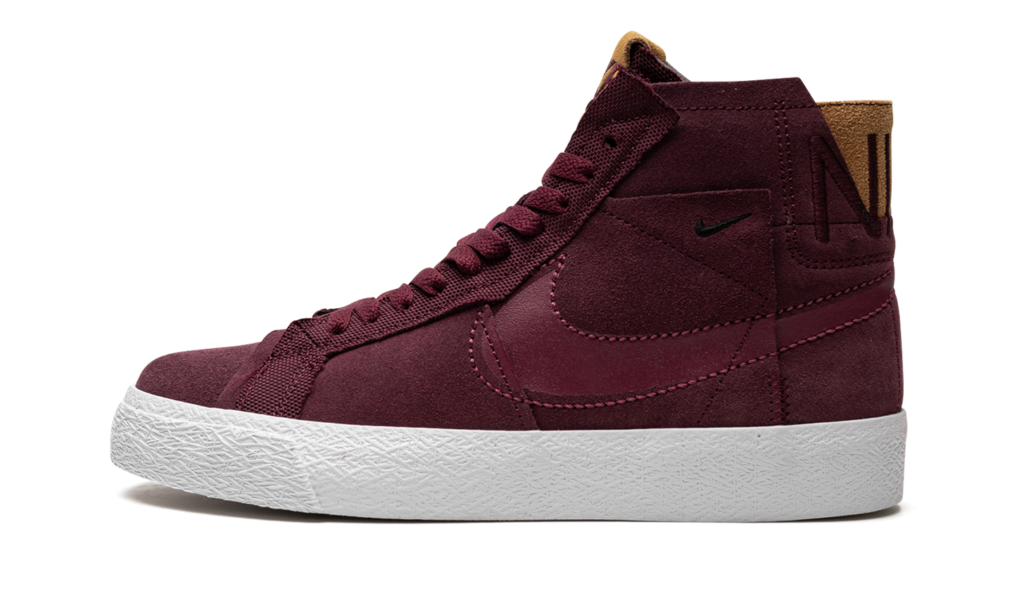 SB Blazer Mid "Night Maroon"