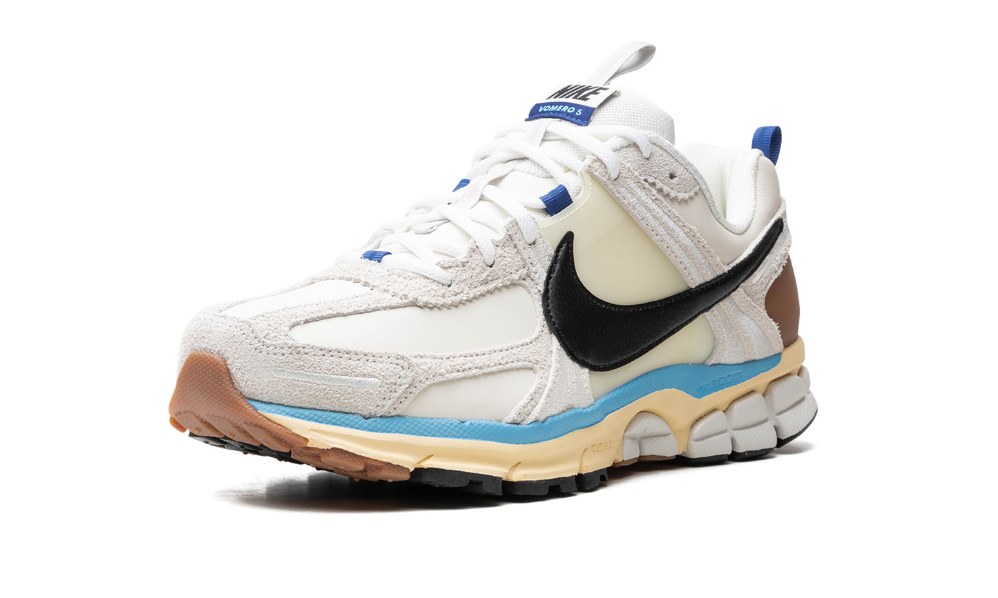 Zoom Vomero 5 WMNS "Design By Japan"