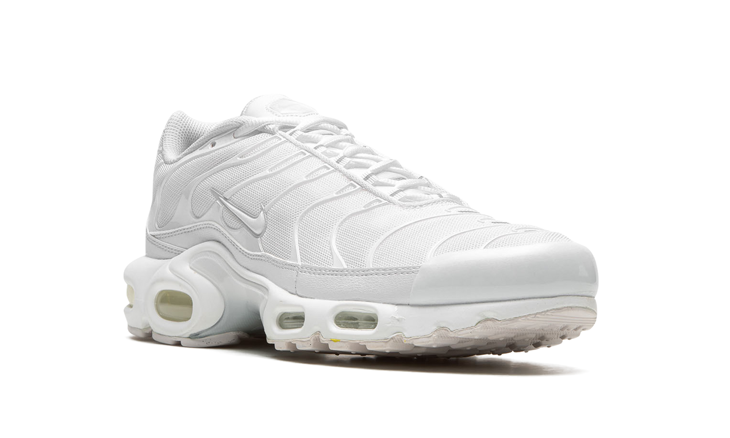 AIR MAX PLUS WMNS "Pure Platinum"