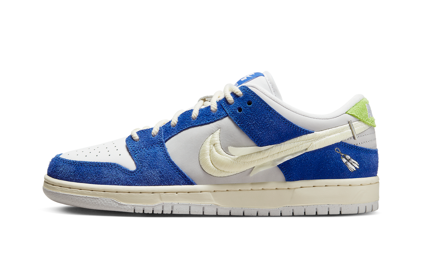 SB Dunk Low "Fly Streetwear - Gardenia"