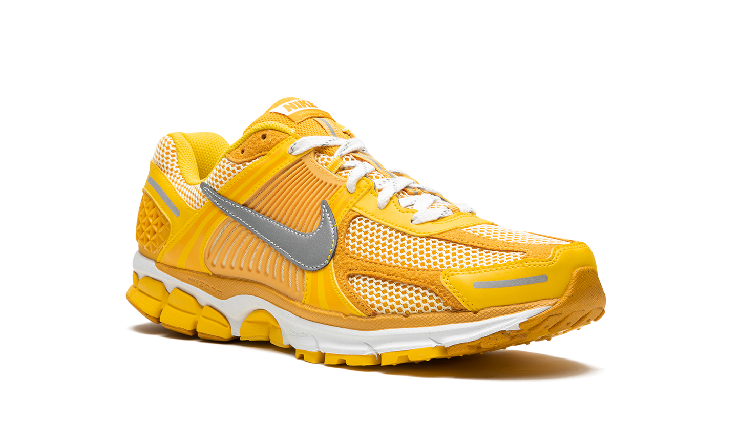Zoom Vomero 5 "Varsity Maize"