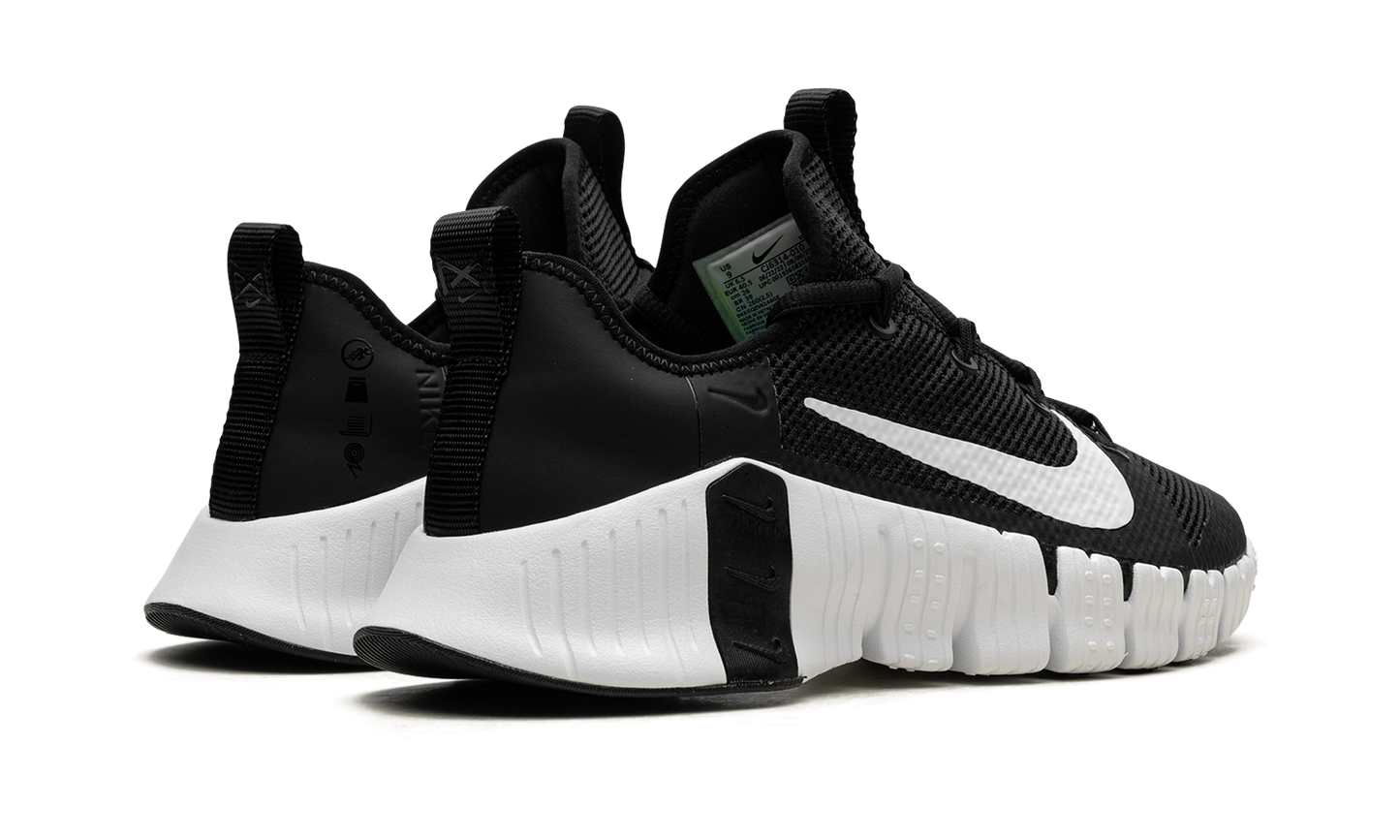 FREE METCON 3 WMNS "Black / White"