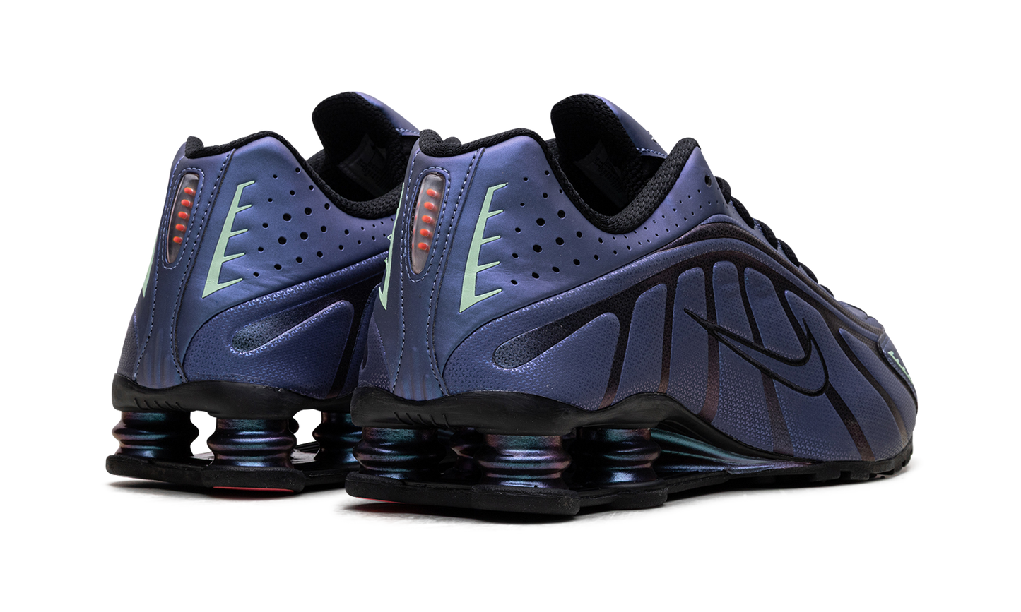 Shox R4 "Iridescent"