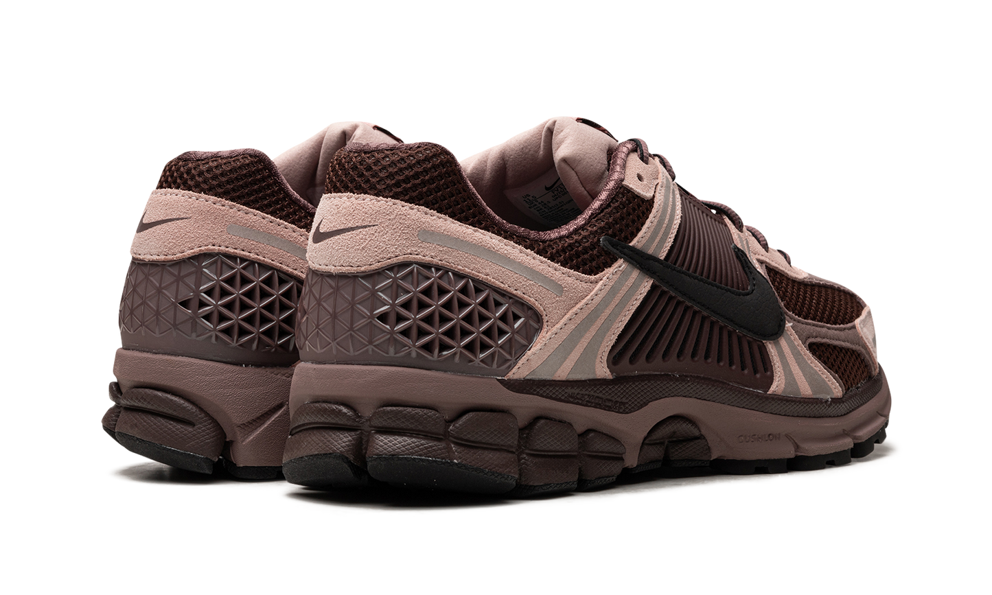 ZOOM VOMERO 5 WMNS "Plum Eclipse"