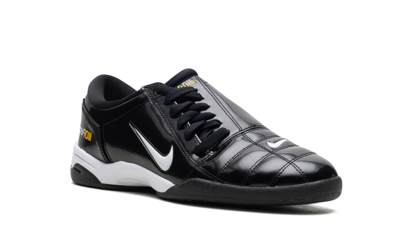 Total 90 III "Black Patent"