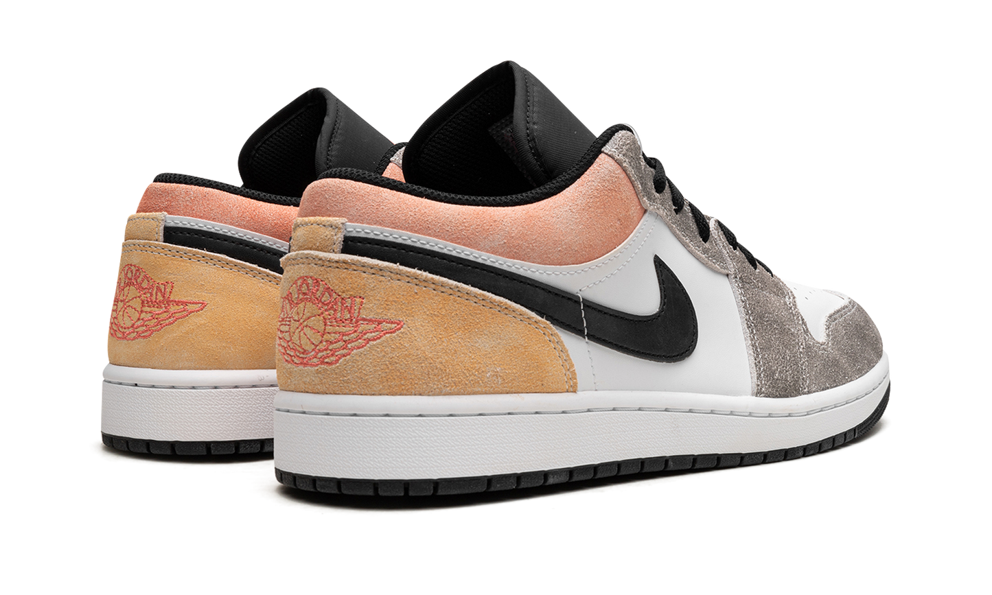 Air Jordan 1 Low SE "Flight Club"