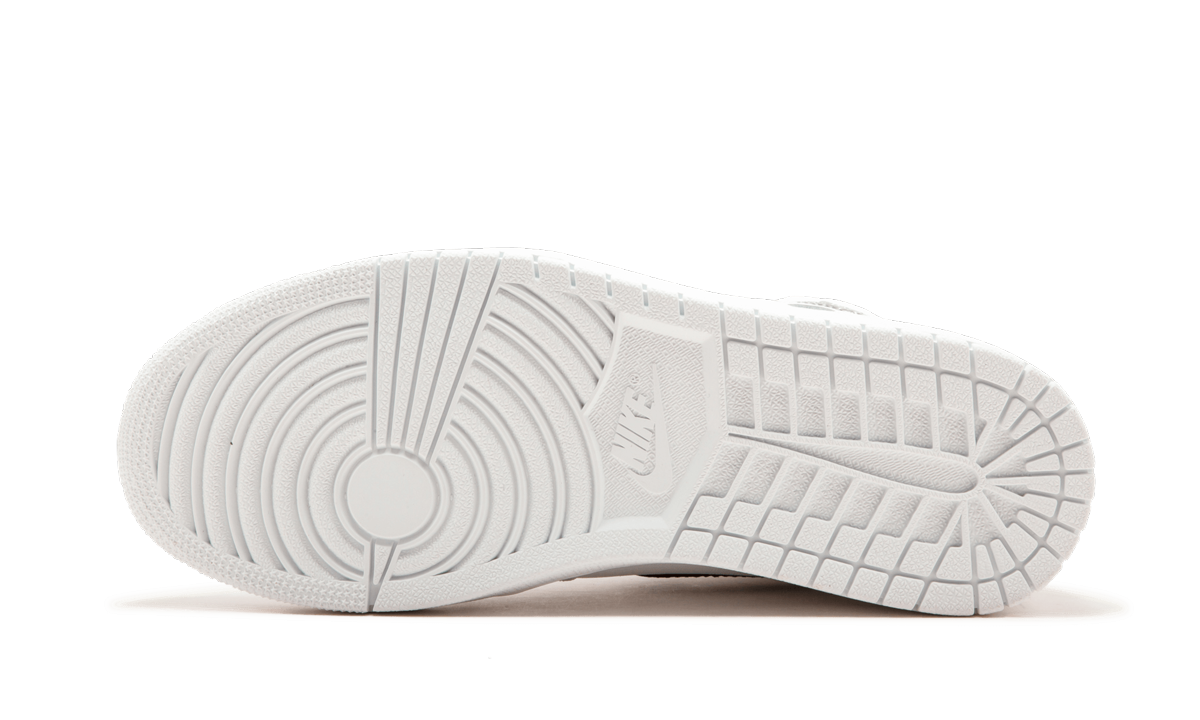 Air Jordan 1 Retro High OG "Premium Essentials"