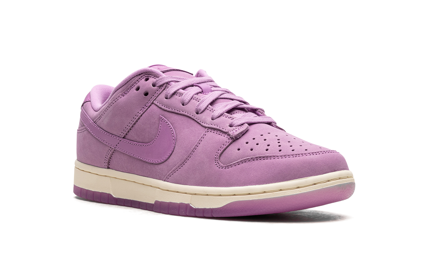 DUNK LOW WMNS "Rush Fuchsia"