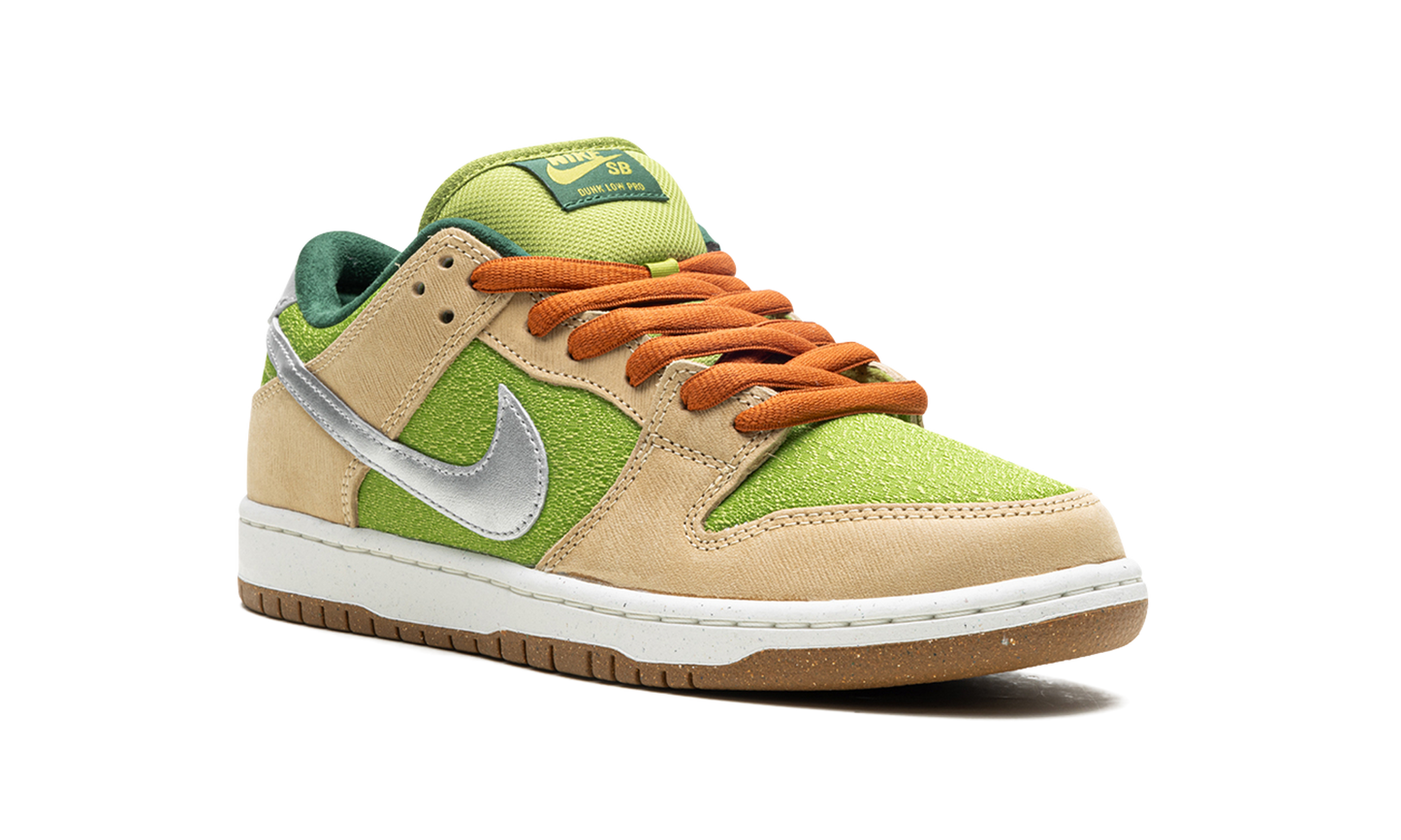 SB Dunk Low "Escargot"