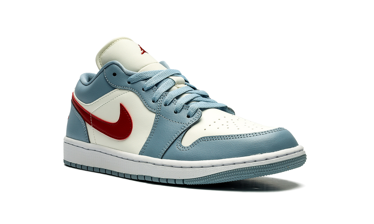 Air Jordan 1 Low WMNS "Blue Whisper"