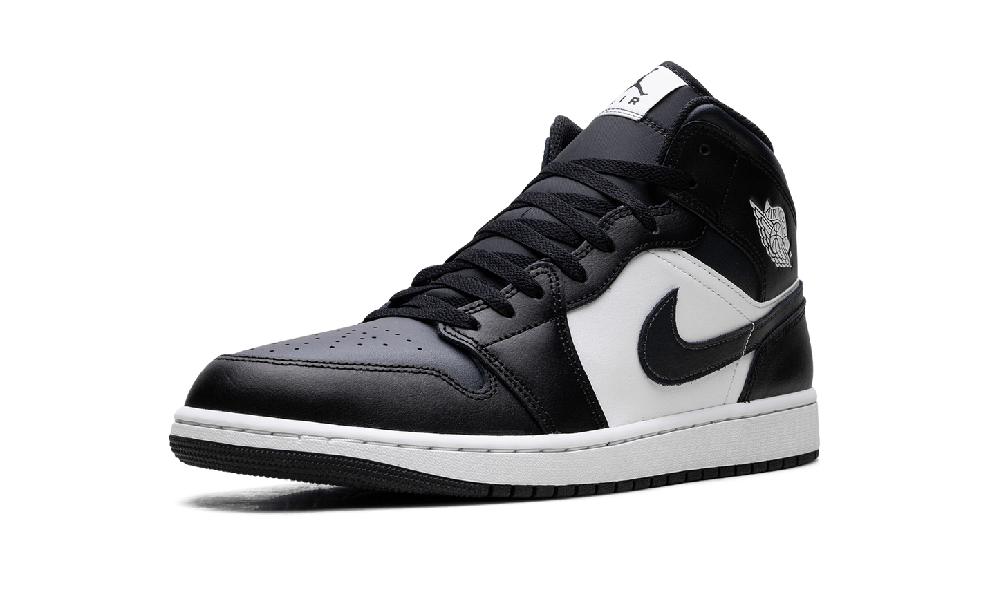 Jordan 1 Mid "Off Noir Toe"