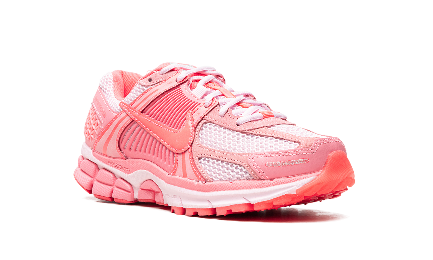 ZOOM VOMERO 5 WMNS "Triple Pink"