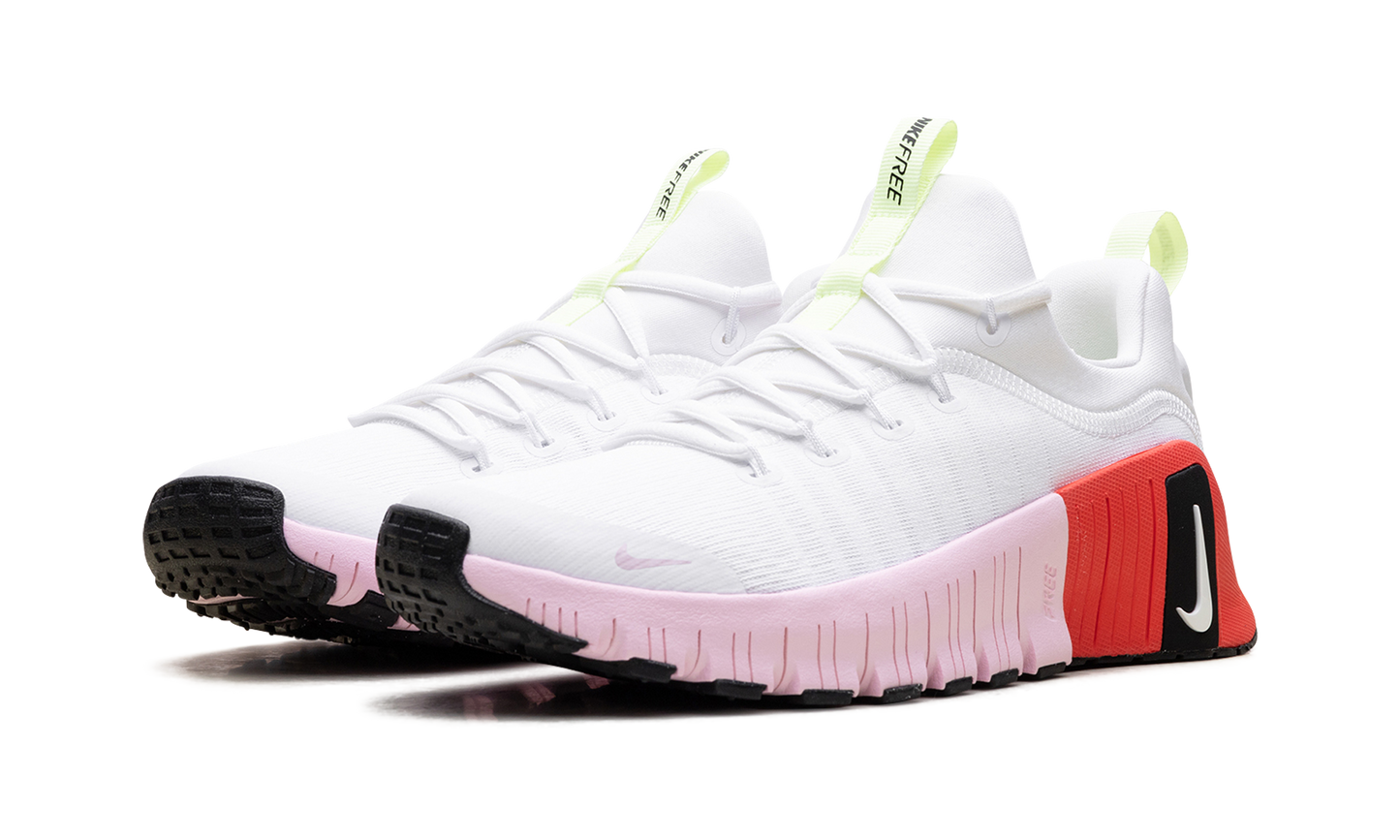 Free Metcon 6 WMNS "White Barely Volt Bright Crimson Pink Foam"