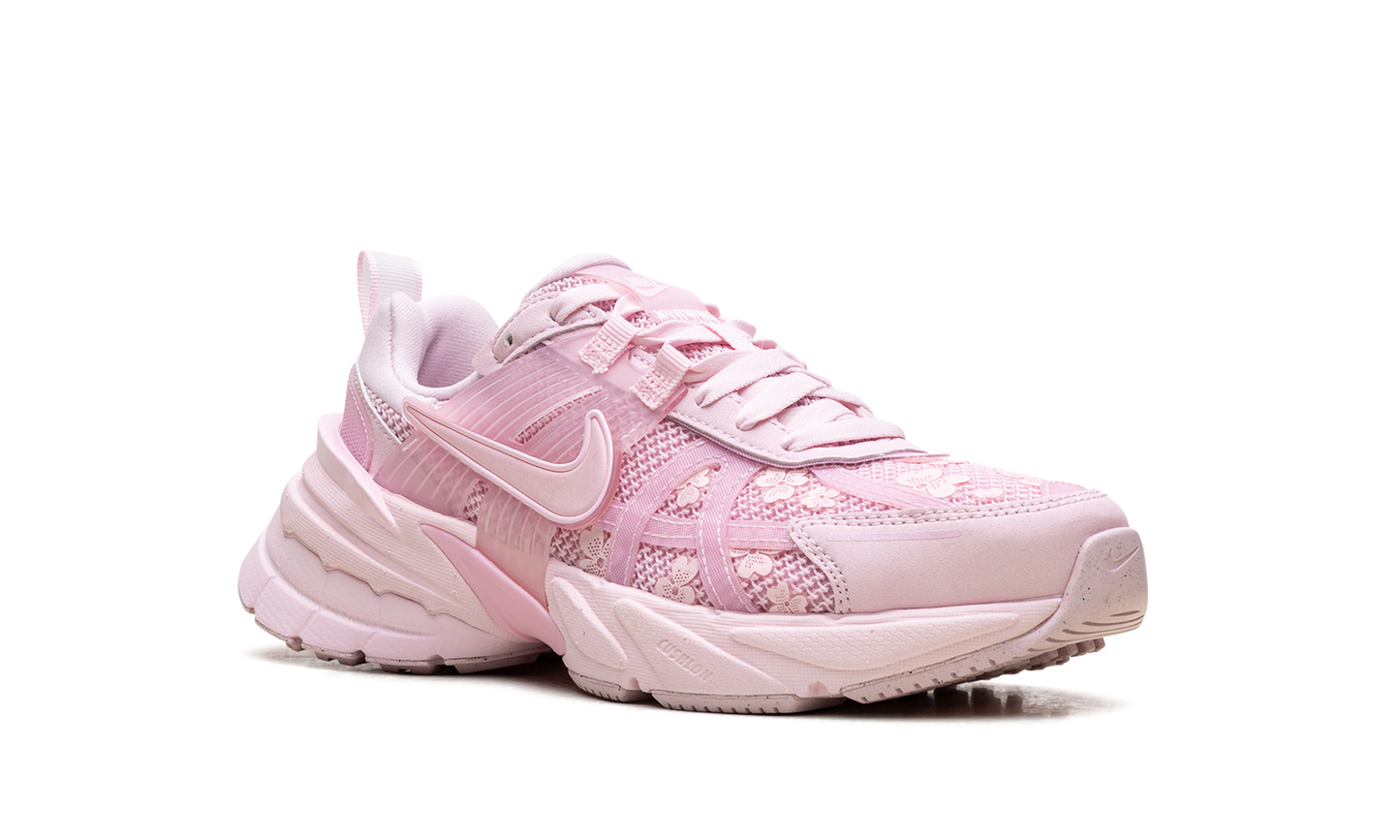 V2K Run WMNS "Pink Foam Arctic Pink"