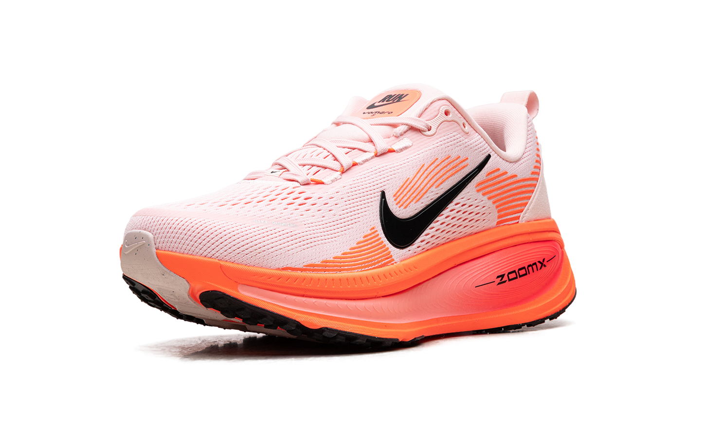 Vomero 18 WMNS "Atmosphere Pink"