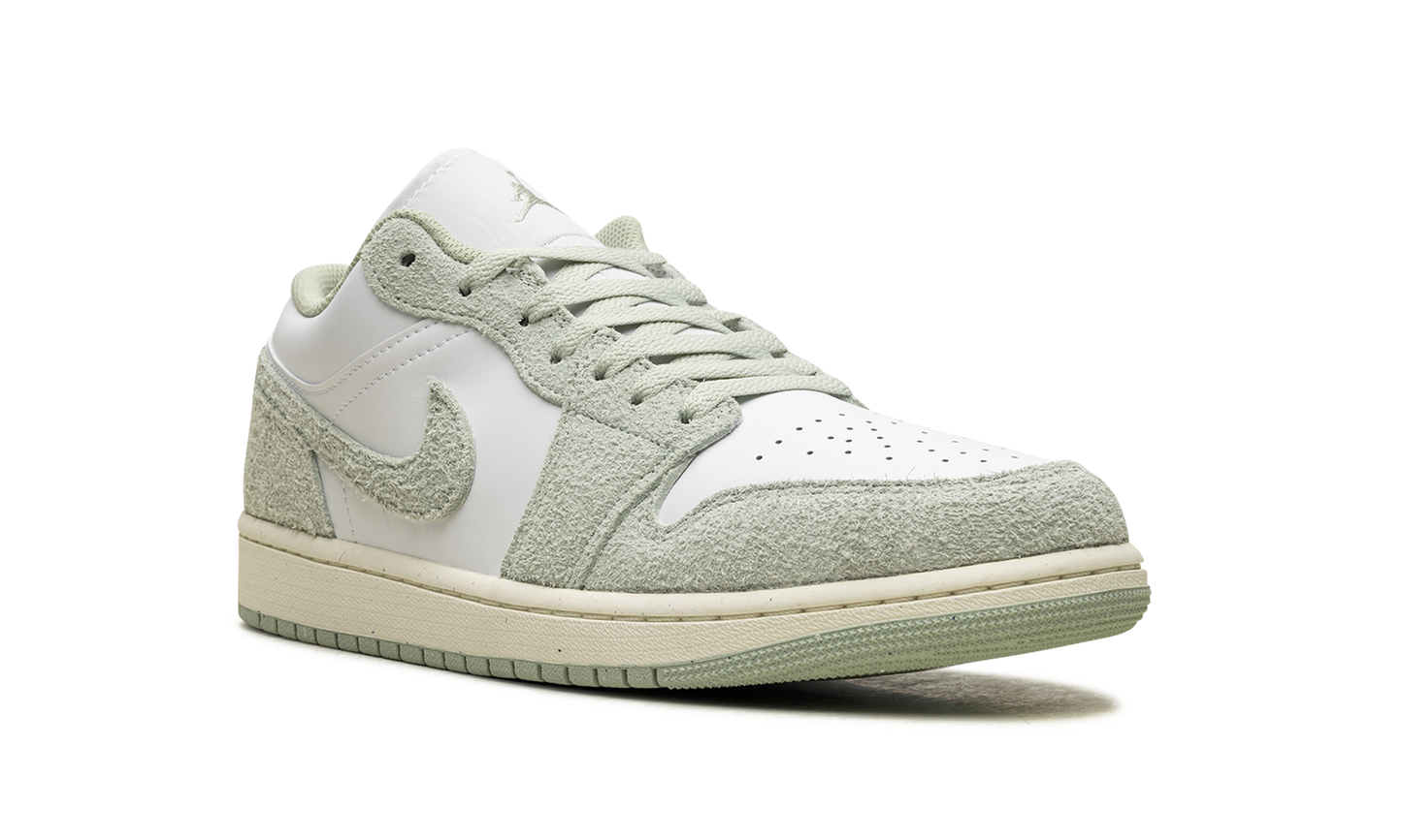 Air Jordan 1 Low SE "Seafoam"