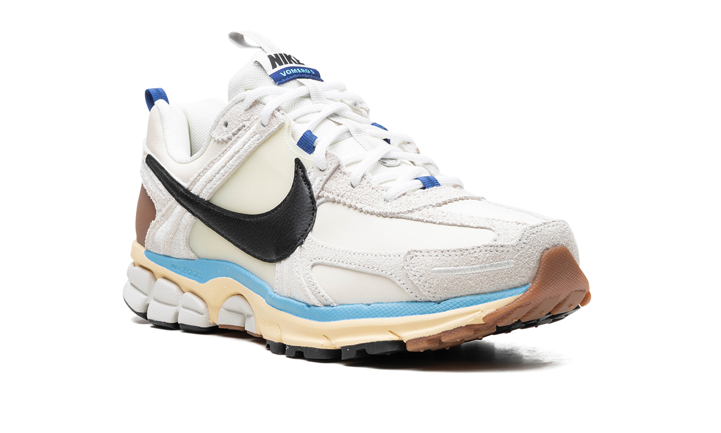 Zoom Vomero 5 WMNS "Design By Japan"