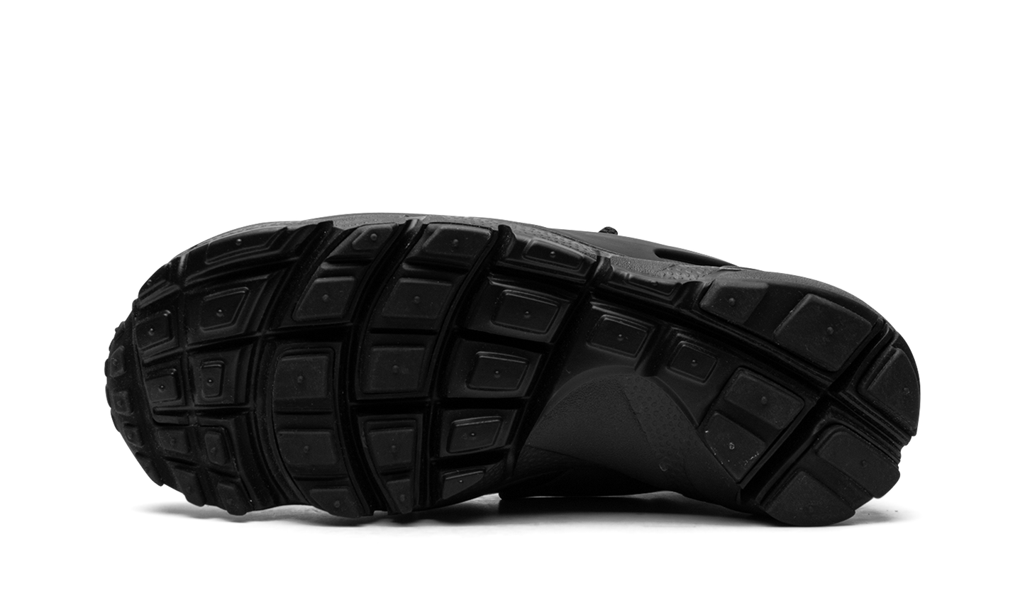 AIR FOOTSCAPE MID MNS WMNS "Triple Black"