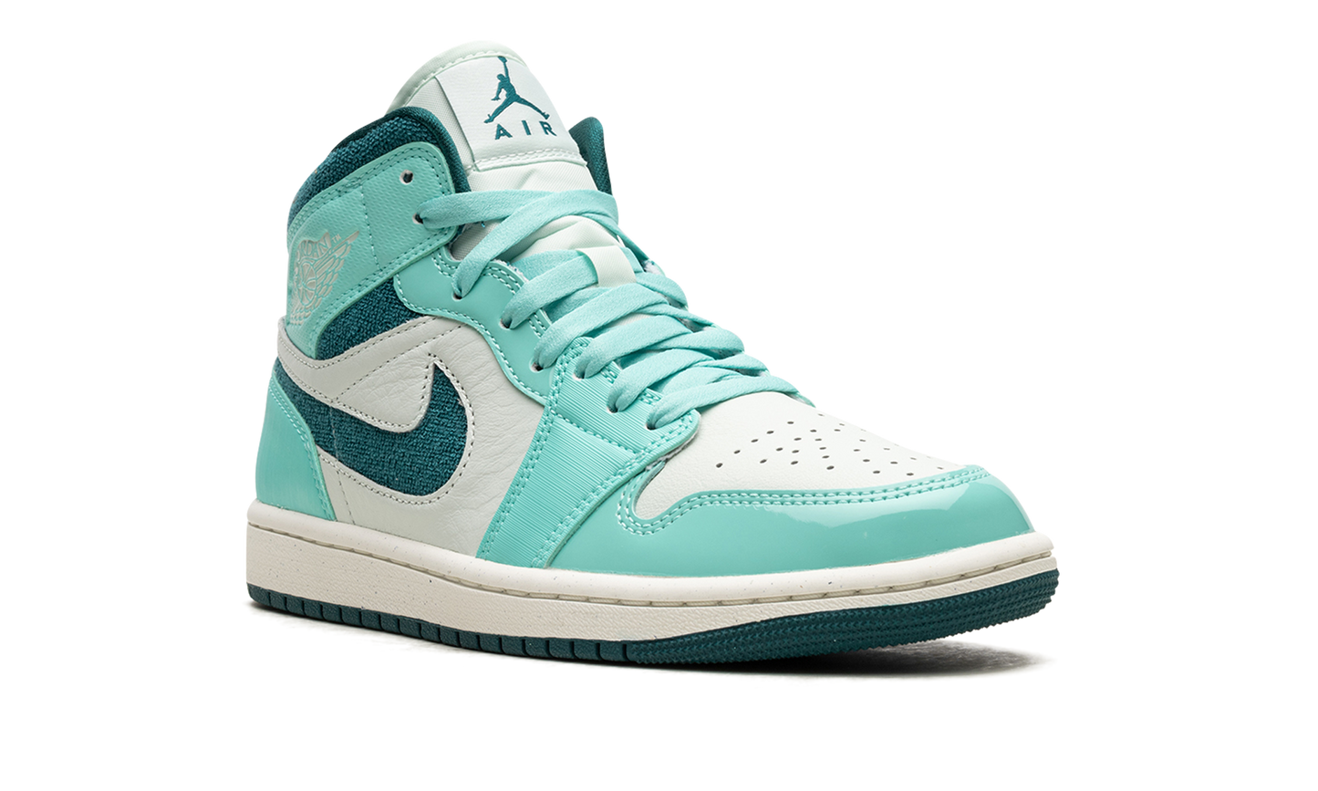 AIR JORDAN 1 MID SE WMNS "Bleached Turquoise"