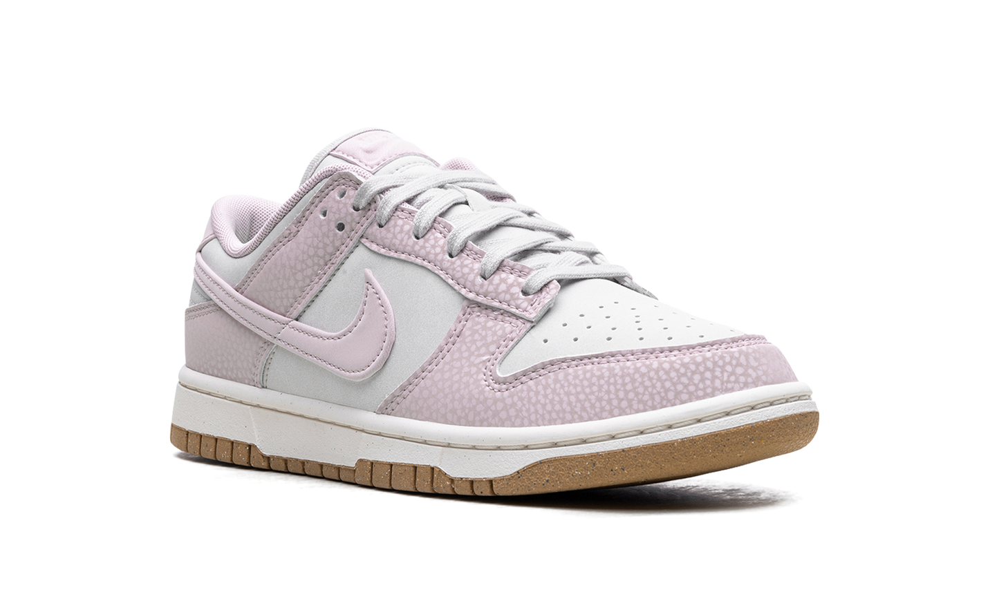 Dunk Low WMNS "Platinum Violet"