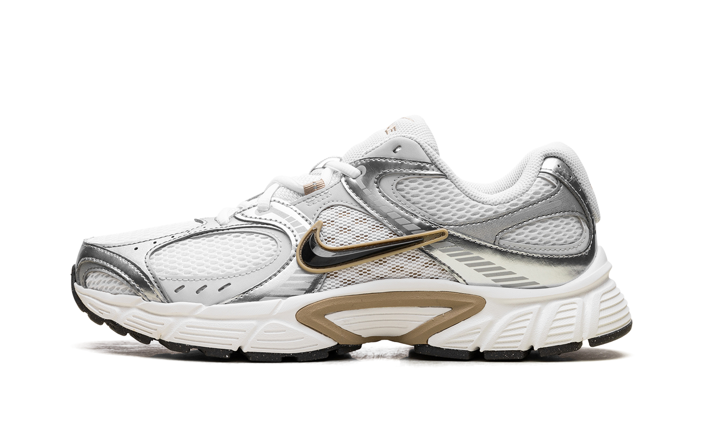 V5 RNR "Parachute Beige Metallic Pewter"
