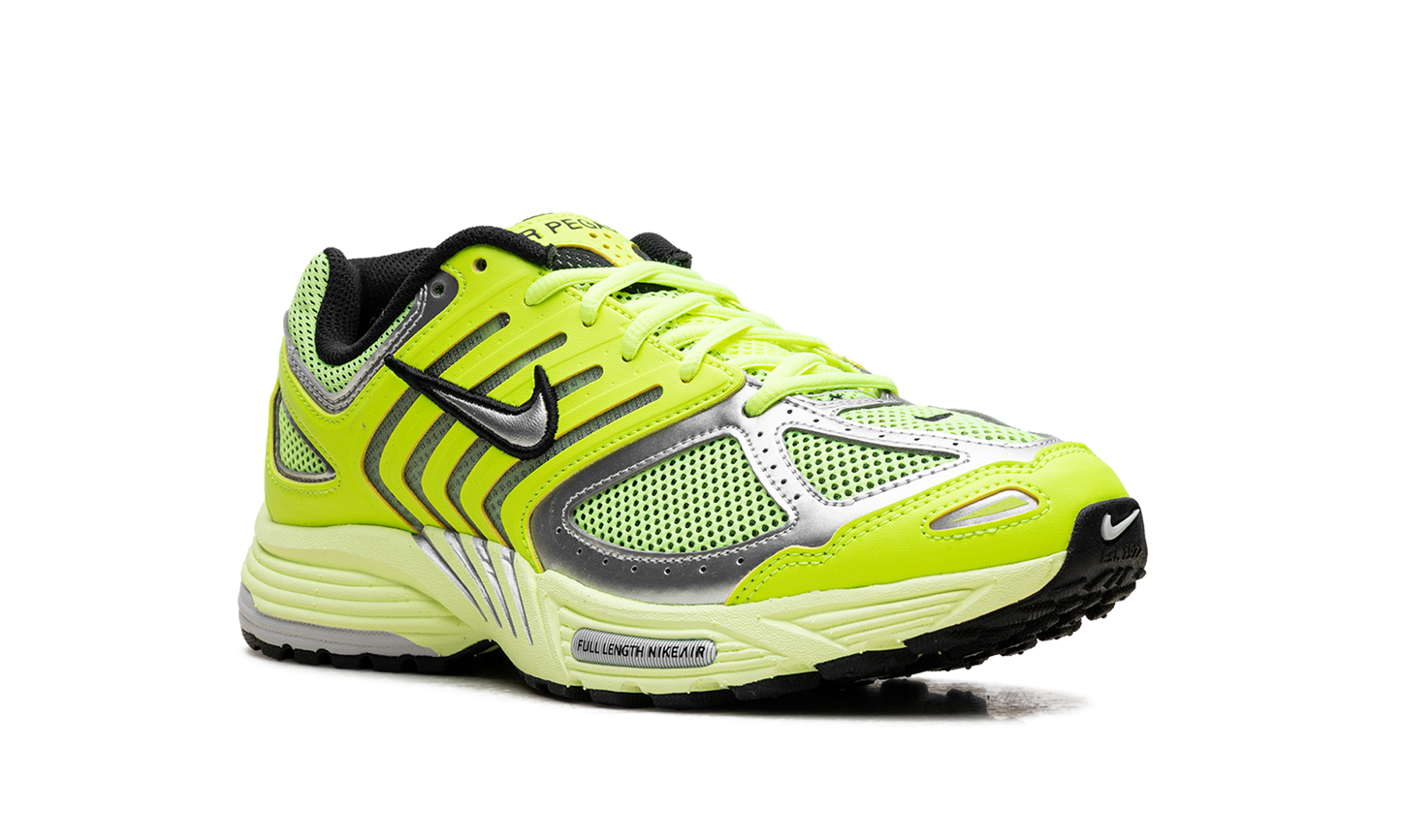 Air Peg 2K5 WMNS "Volt Metallic Silver"