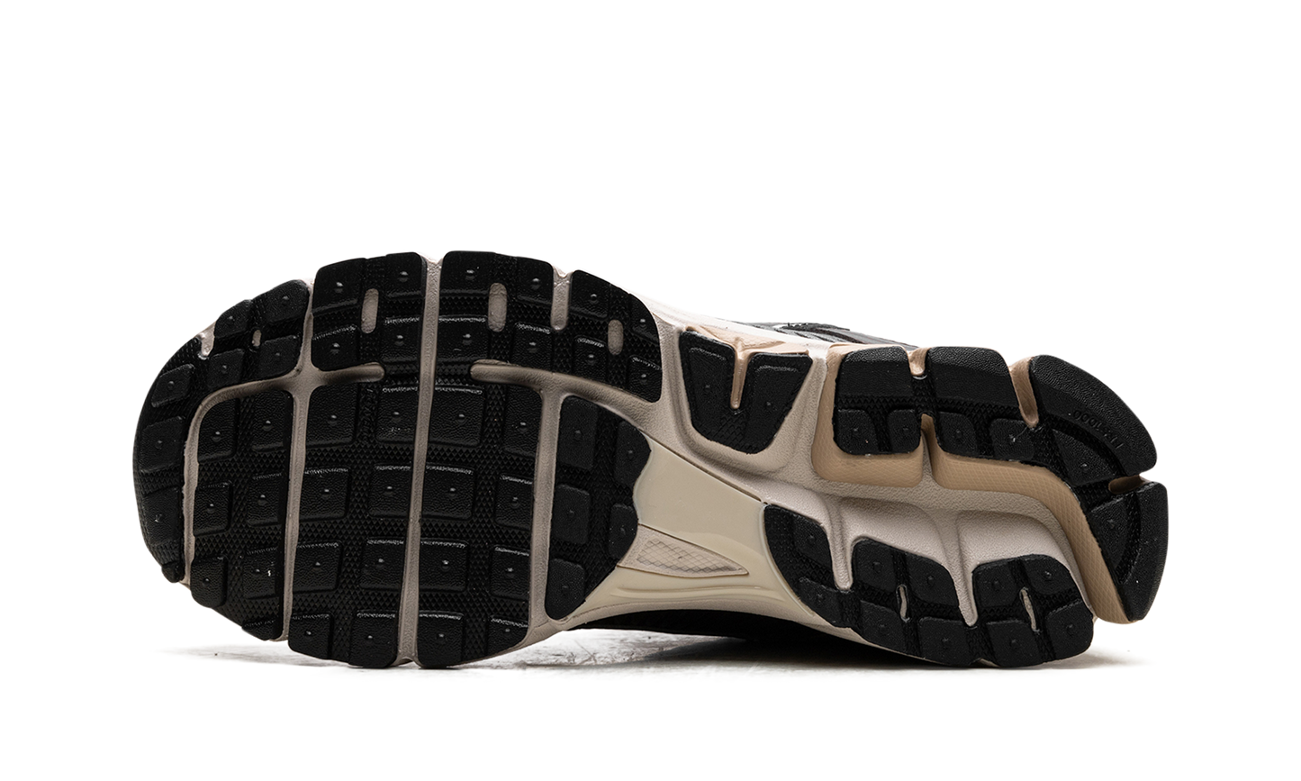 Zoom Vomero 5 "Baroque Brown"