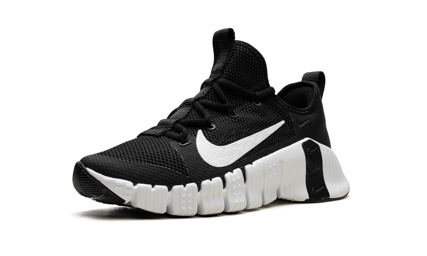 FREE METCON 3 WMNS "Black / White"