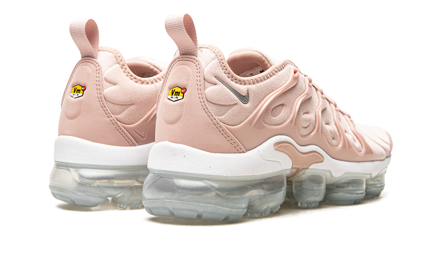 AIR VAPORMAX PLUS MNS WMNS "'Pink Oxford'"