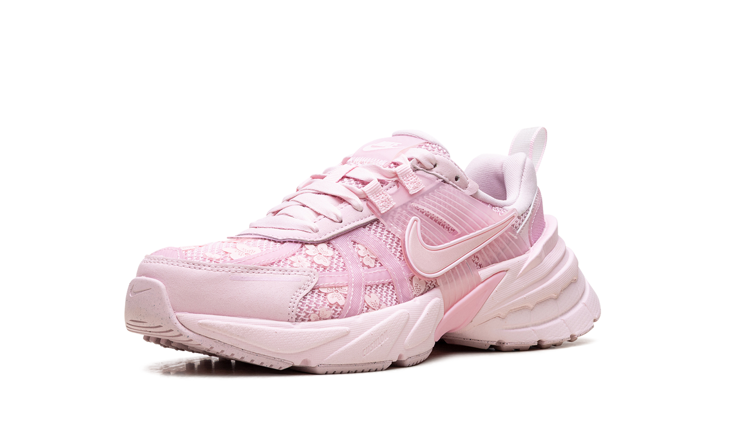 V2K Run WMNS "Pink Foam Arctic Pink"