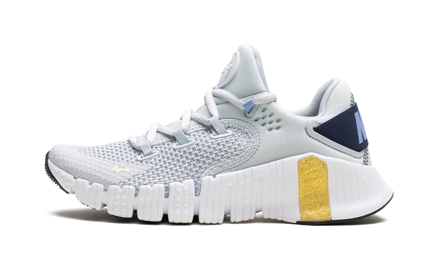 Free Metcon 4 WMNS "Pure Platinum Grey Gold White"