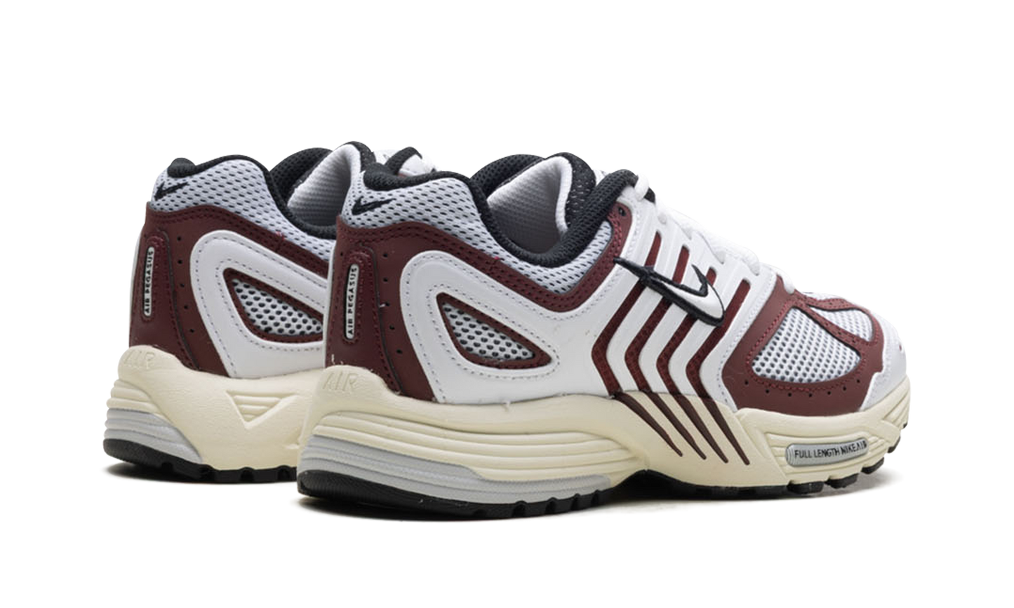 Air Peg 2K5 WMNS "Dark Team Red"