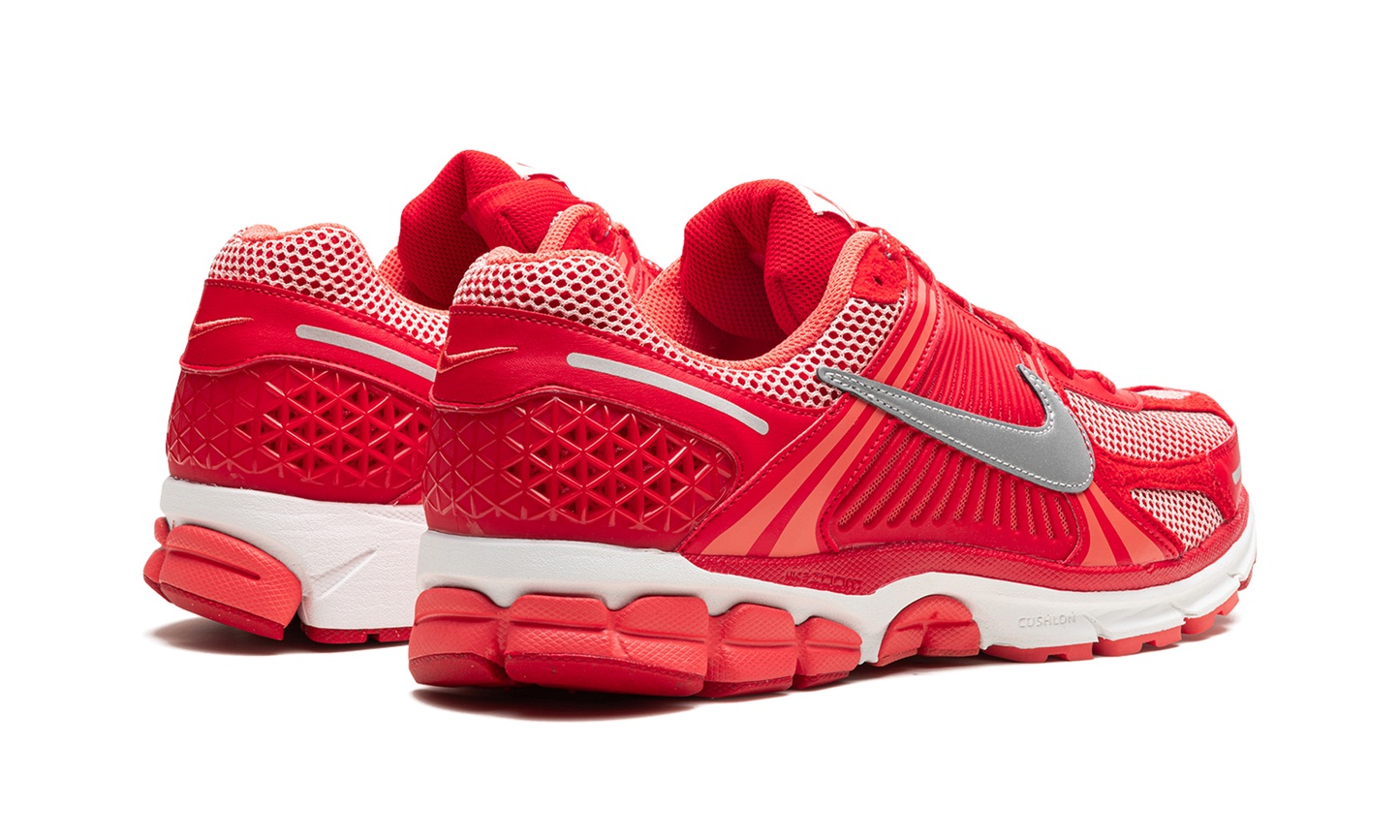 Zoom Vomero 5 PRM "University Red Metallic Silver"
