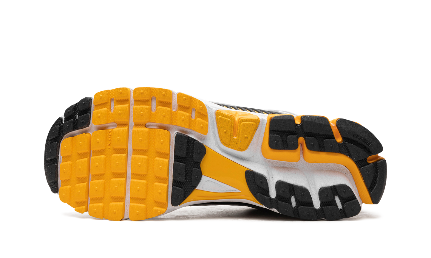 Zoom Vomero 5 "University Gold'"