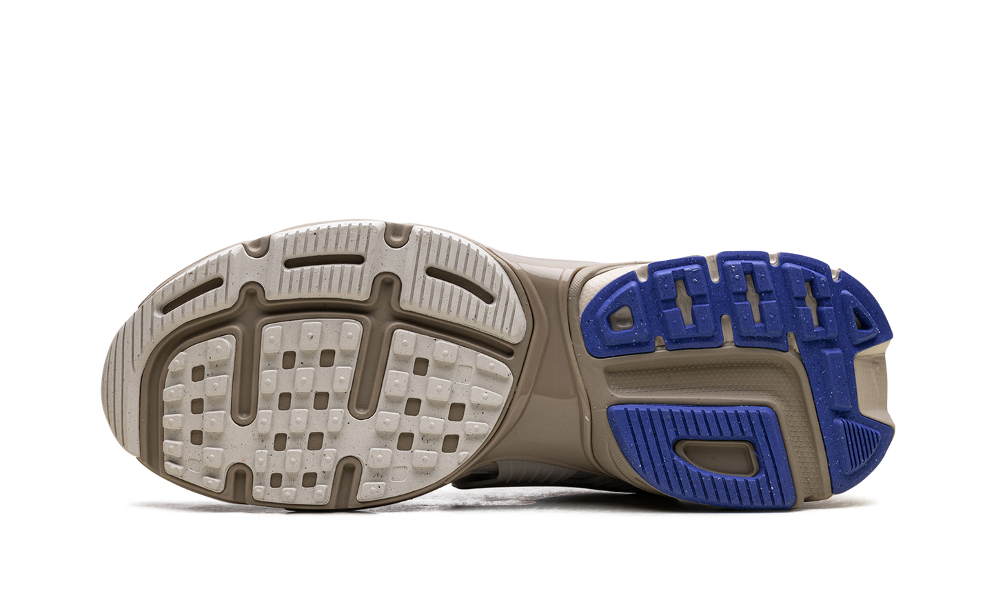 V2K Run WMNS "Gore-Tex Light Bone"