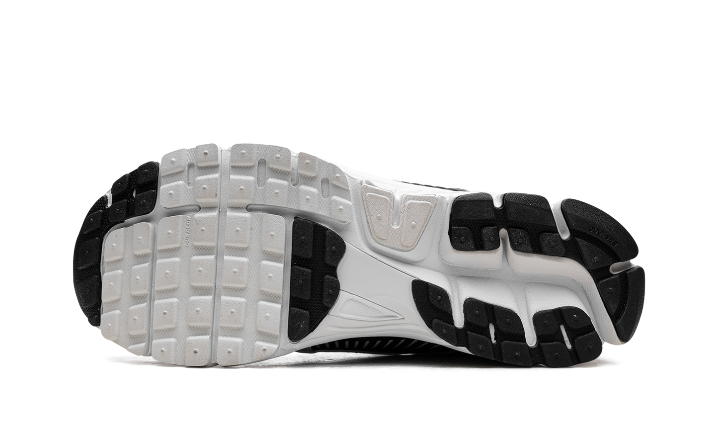 Zoom Vomero 5 "White / Black"