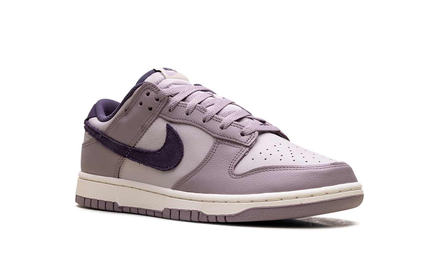 Dunk Low SE "Light Violet Ore"