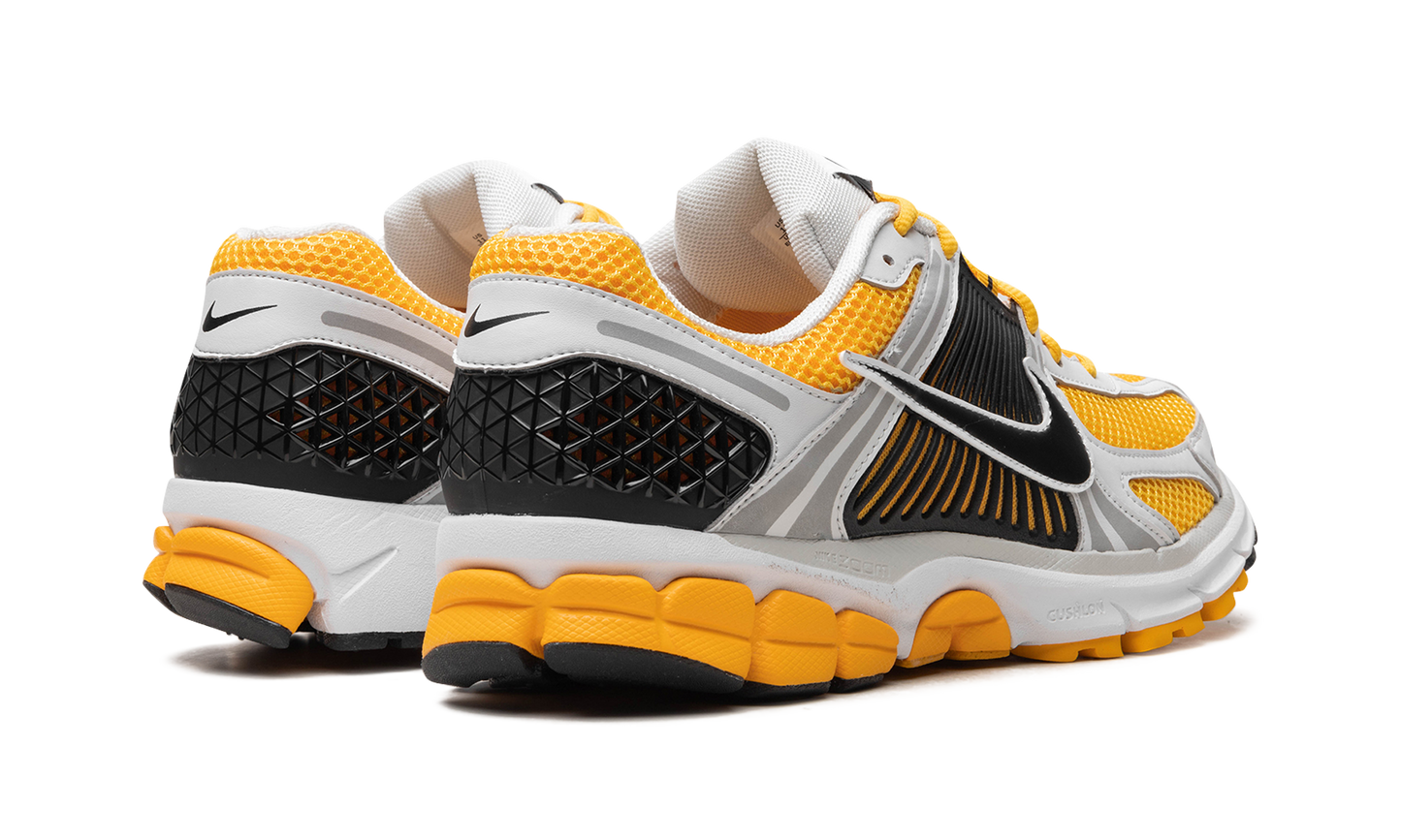 Zoom Vomero 5 "University Gold'"