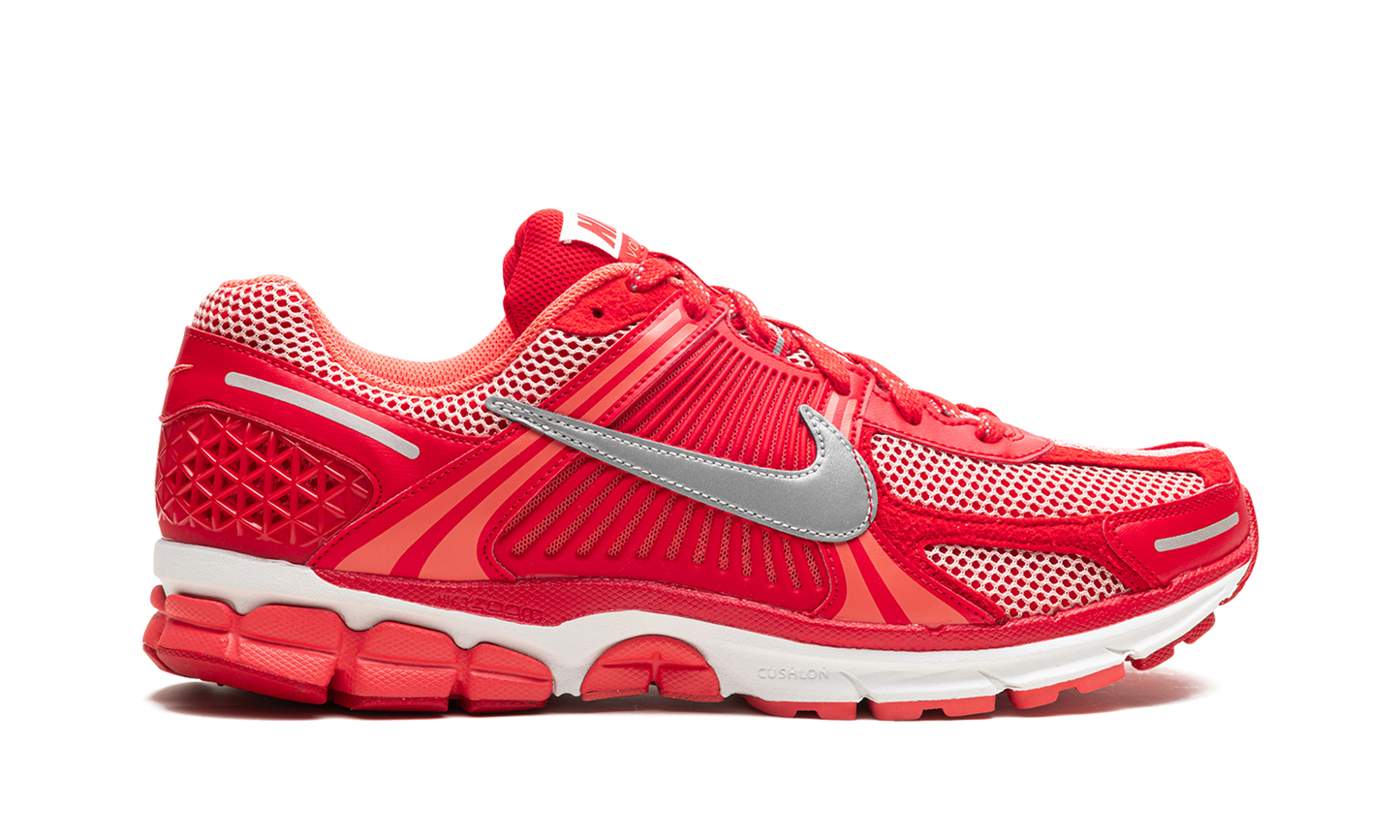 Zoom Vomero 5 PRM "University Red Metallic Silver"