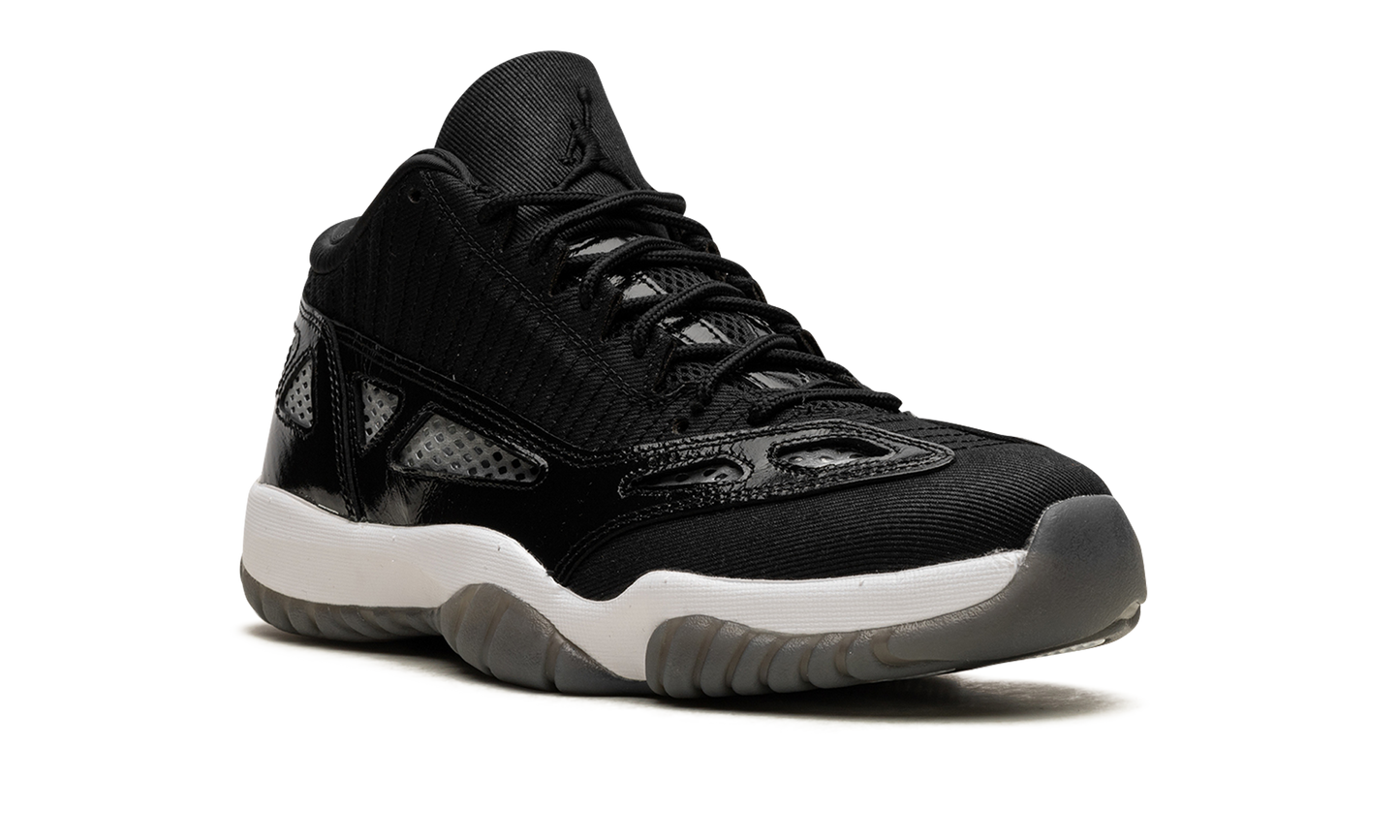 Air Jordan 11 Low IE "Black/White"