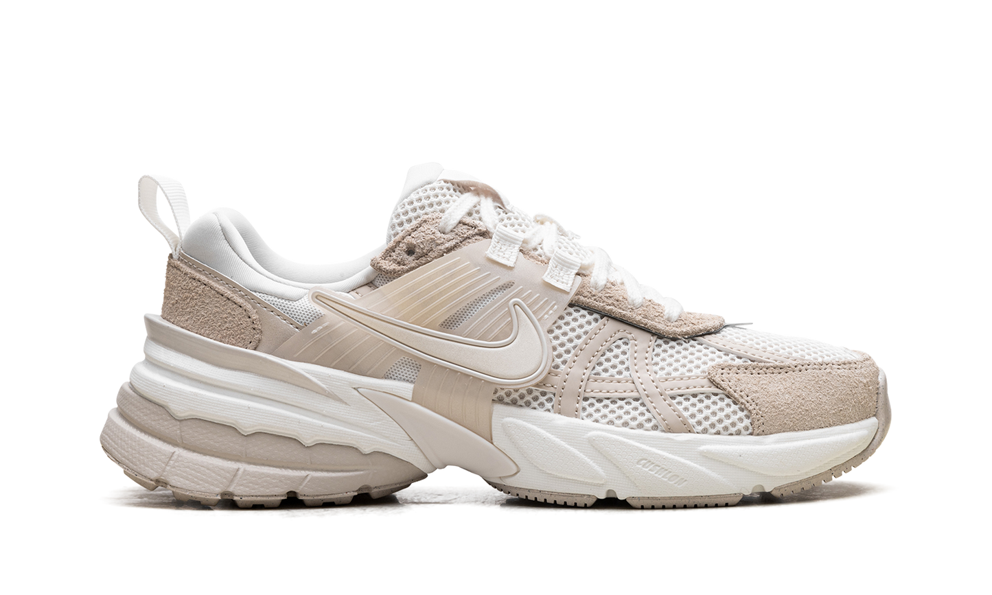 V2K Run WMNS "Sail Sand Drift"